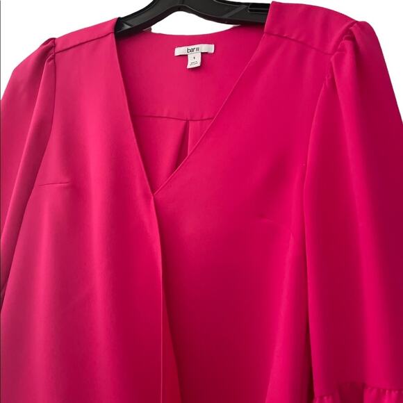 Super cute Pink Bar iii Blouse size Small - Picture 3 of 4